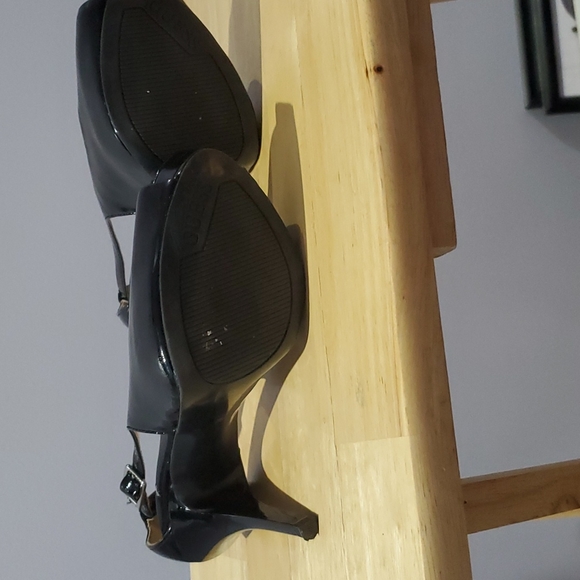 GUESS HEELS - Picture 5 of 9